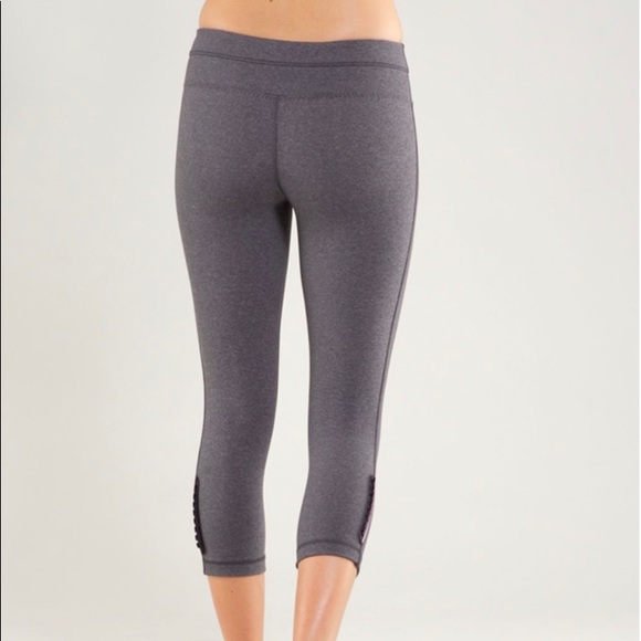 Lululemon Priiti Crop - Picture 2 of 7